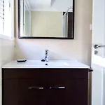 Family House ליסבון